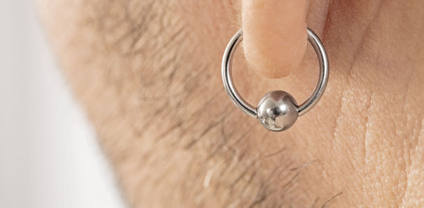 Bild zu Migräne - Ohr-Piercing ist keine Therapie