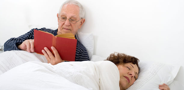 Bild zu Schlafstörungen im Alter - Wann sollte man behandeln?