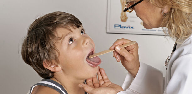 Bild zu Tonsillitis - Leitlinie bringt mehr Klarheit