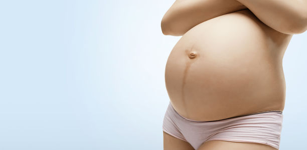 Bild zu Hautveränderungen in der Schwangerschaft - Früh erkennen, richtig behandeln