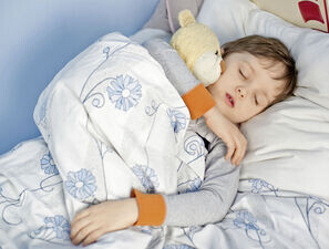 Bild zu Ruhelos durch die Nacht - Schlafstörungen bei Kindern 