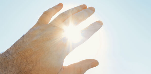 Bild zu Lichturtikaria - Wenn Sonne die Haut malträtiert